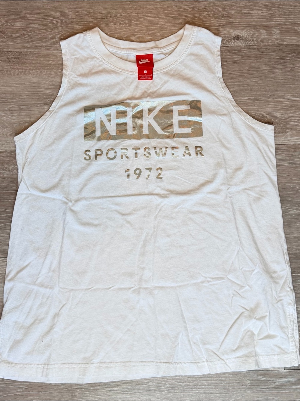 Women’s Nike Sportswear 1972 White Tank Top Size Large